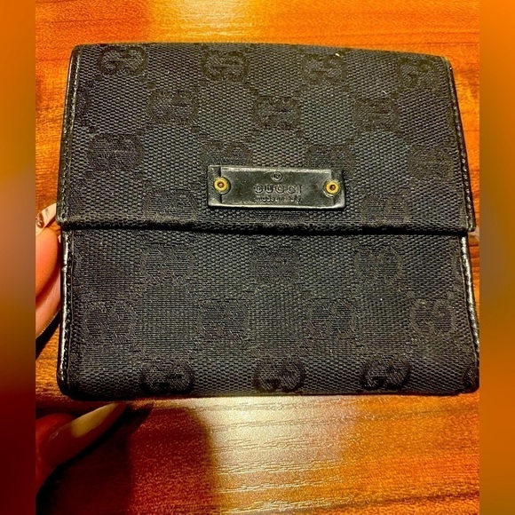 Gucci Monogram Canvas Bi-Fold Wallet with COA in EUC Authentic - Picture 1 of 11